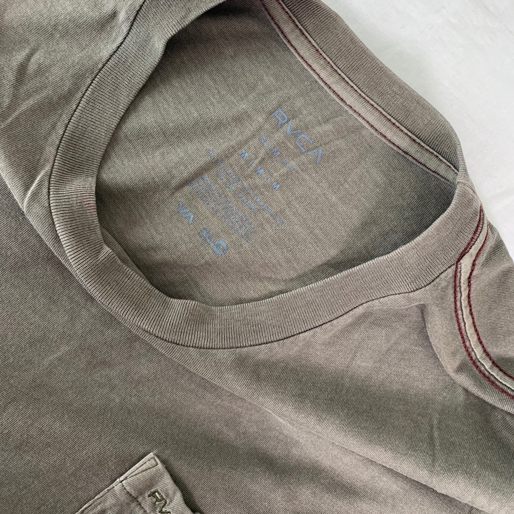 RVCA T-Shirt - Skater / Vintage Look - Picture 4 of 9